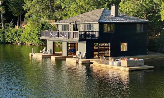 Muskoka Lakes Cottage | Lake Joe Retreat: 6-Bedroom Cottage & Boathouse w/Tennis Court & Scenic Trails