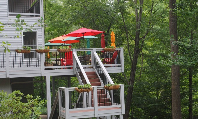 Seneca House | Lake Keowee: Lake front 7 mi from Clemson stadium