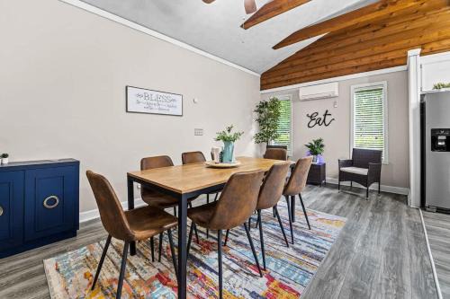 Gainesville House | Lake Lanier Escape- Gainesville Lakefront Stay