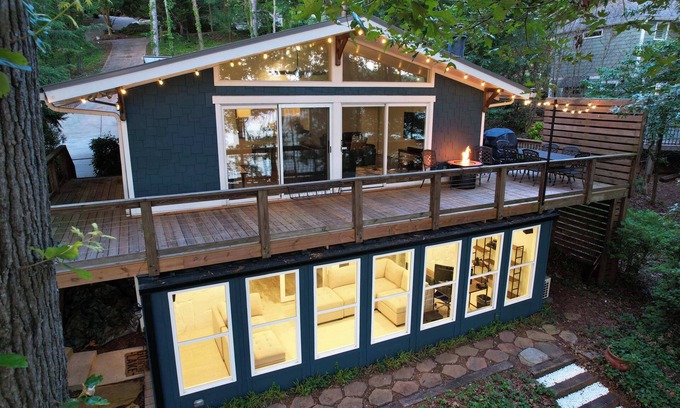 Cumming House | Lake Lanier Lodge - Dock, Views, & Fire Pit