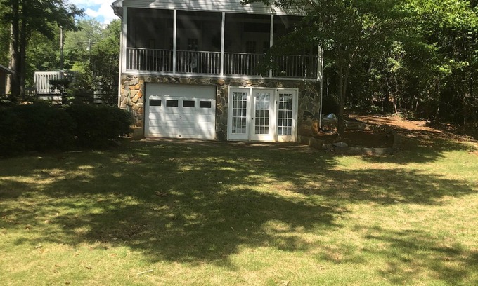 Prosperity House | Lake Murray Getaway Home