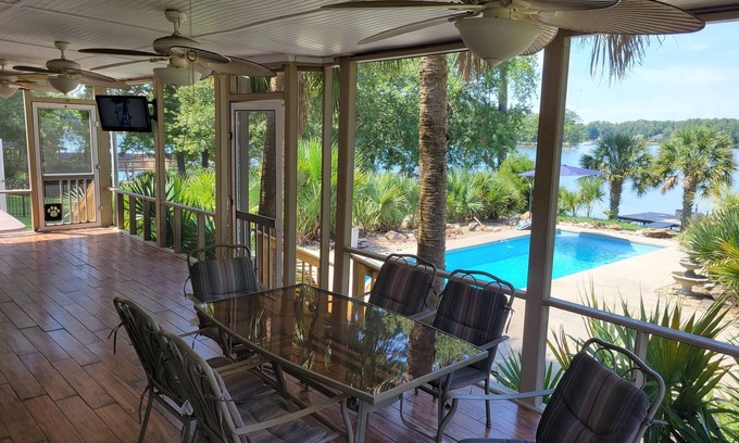 Chapin House | Lake Murray Lakefront Pool House