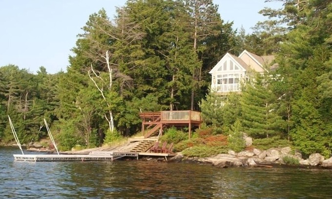 Bracebridge Cottage | Lake Muskoka/Island Executive Luxury/Sun & Sunset Exposure - 3 or 4 Bedroom