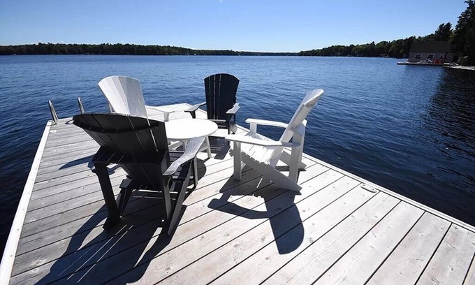 Bala House | Lake Muskoka - Lake Front Cottage - 230' Water