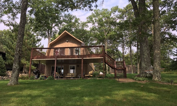 Tomahawk Cottage | Lake Nokomis Cottage With A Great View!
