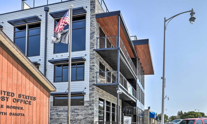 Lake Norden Apartment | Lake Norden Apartment w/Spacious Balcony!