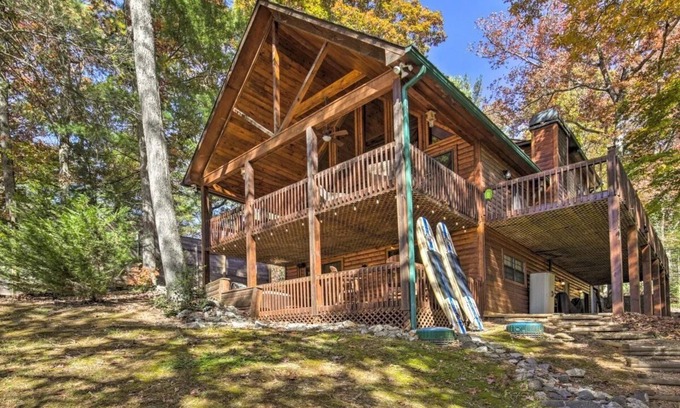 Blairsville Cabin | Lake Nottely Lakefront Log Cabin! *Hot Tub* Dock*Fire Pit*