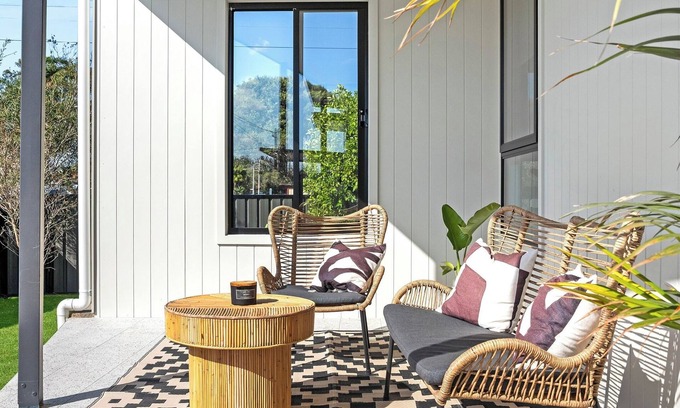 Belmont South House | Lake Ocean Retreat Macquarie n