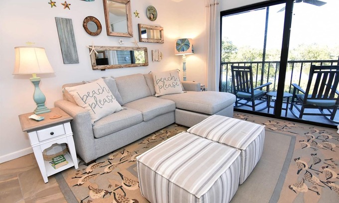 Sanibel House | Lake Palms 10 - Lake front townhome near shops and restaurants