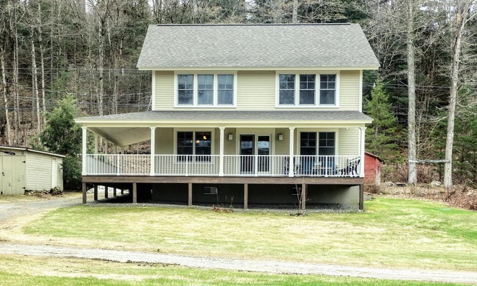 Ludlow House | Lake Rescue LAKEFRONT! Private Home. 2.6 miles from Okemo
