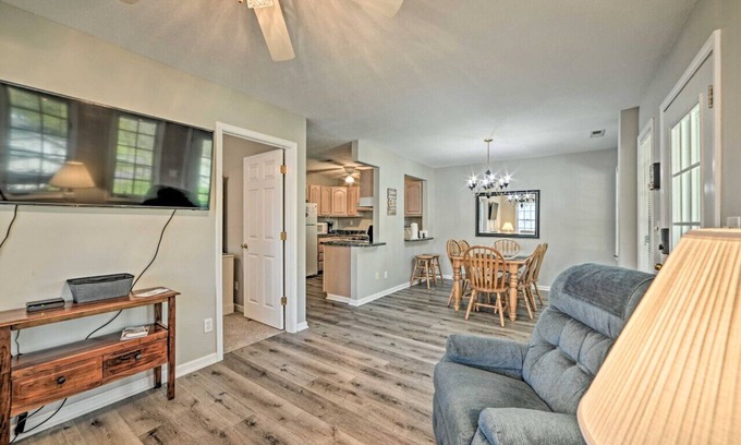 Gilbertsville House | Lake Retreat w/Deck near Marina