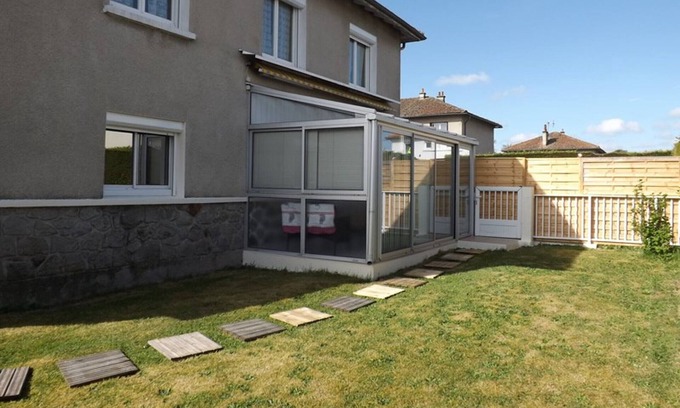 Saint-Paul-des-Landes Cottage | Lake Saint-Etienne Nearby: Cozy 1BR Cottage with Garden, Parking, WiFi, Near Aurillac