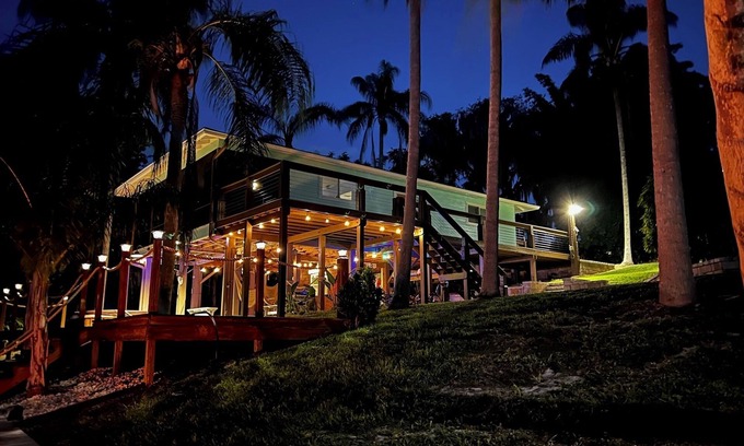 Montverde House | Lake serenity and natural beauty near Orlando