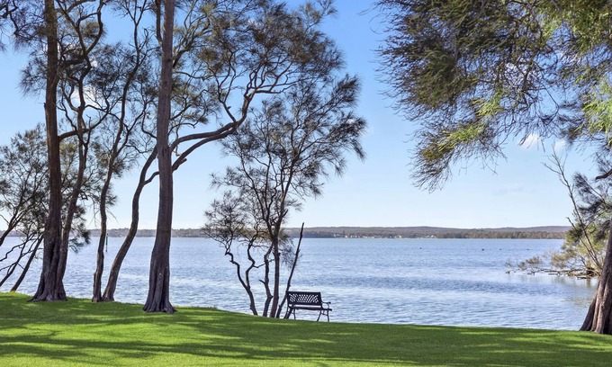 Budgewoi House | Lake Side Haven Summa