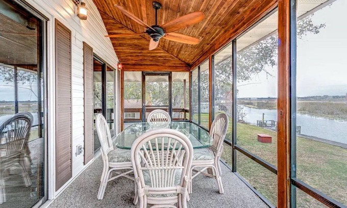 Inverness Condo | Lake Side Retreat