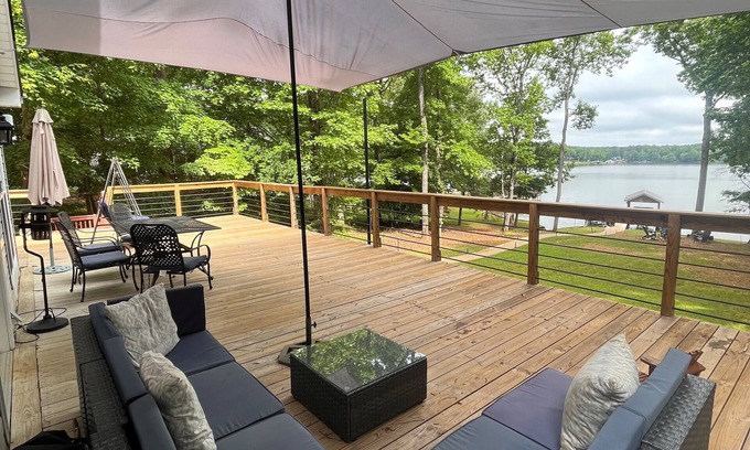 Lake Oconee House | Lake Sinclair Shore, 10 Guests, 5 beds, SMART Home!