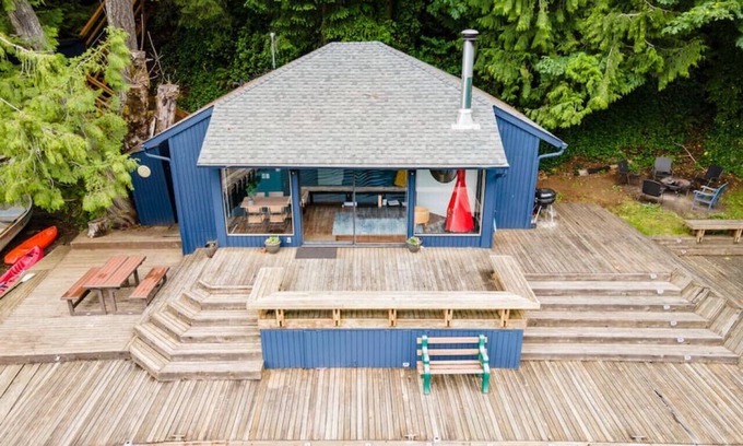 Port Angeles House | Lake Sutherland Waterfront Cabin w/Expansive Dock