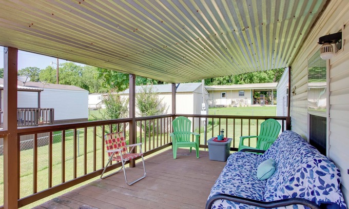 Mead Cabin | Lake Texoma Cabin Near Willow Springs Marina!
