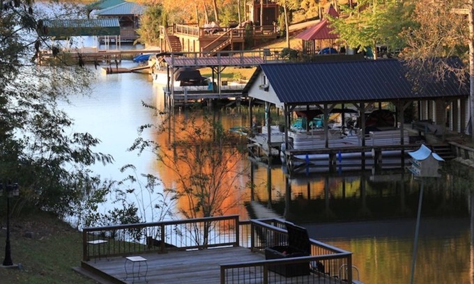 Northport House | Lake Tuscaloosa Waterfront Home--great for friends, families, and Bama parents!