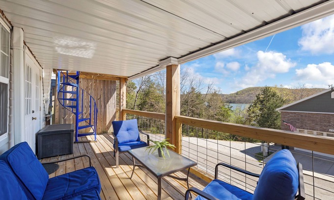 Lampe Ski Chalet | Lake View 3 decks, Table Rock Shoreline Community