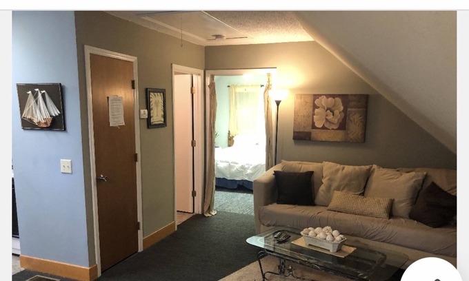 Chapin Apartment | Lake View Apartment