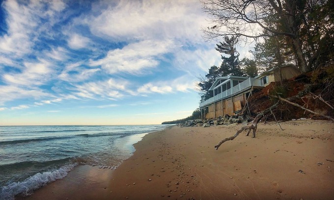 Beaver Island House | Lake View at Vanishing Point!