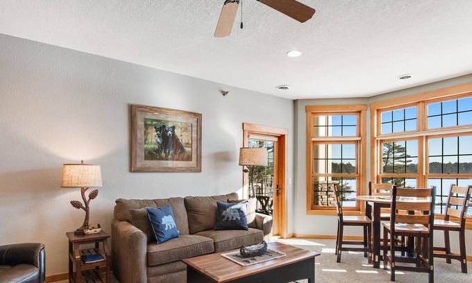 Three Lakes Condo | Lake-view condo with indoor pool, hot tubs, sports courts, game room, & gym