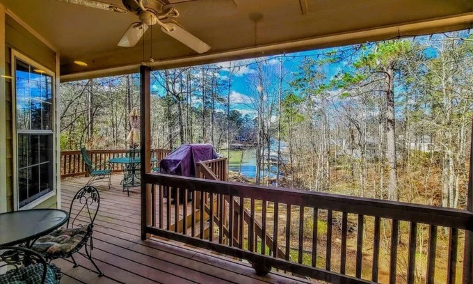 Monticello House | Lake View Country Family Home