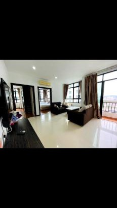 Seri Kembangan House | Lake view homestay