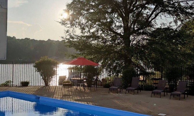 Killen Hotel | Lake View Inn & Suites