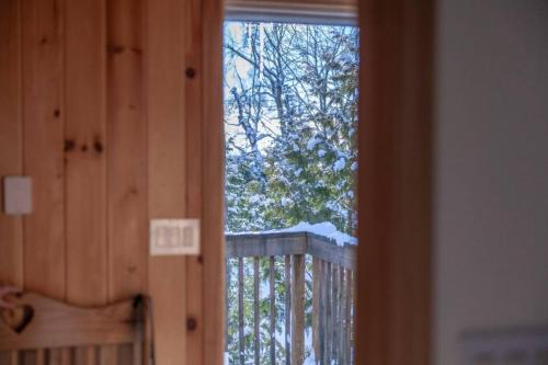 Severn Apartment | Lake View Loft