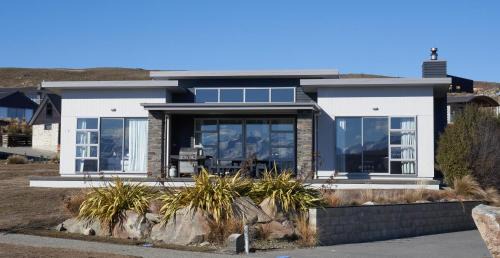 Lake Tekapo House | Lake Watch - Lake Tekapo