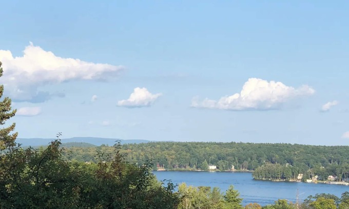 Weirs Beach Condo | Lake Winnipesaukee 2 bedroom 2 bath near all the attractions and Gunstock skiing