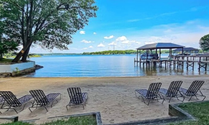 Bowling Green House | Lake Wylie's Beach House