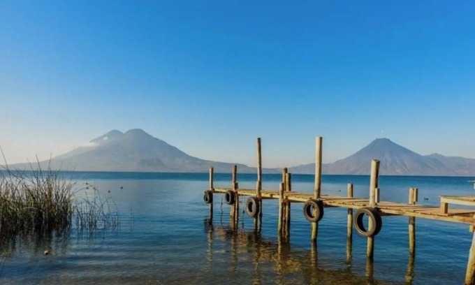 Jaibalito Villa | Lakefront 2-bedroom villa with stunning views of lake and mountains