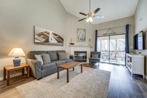 Table Rock Apartment | Lakefront Branson Penthouse with Resort Amenities!
