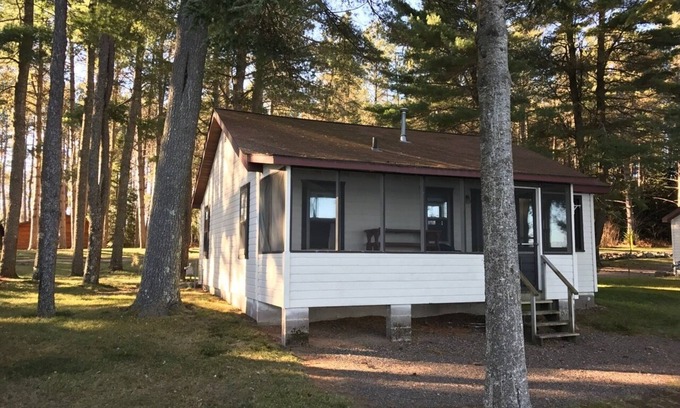 Presque Isle Cottage | Lakefront Cabin #5 The Bass