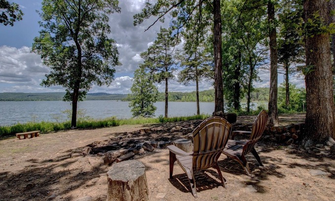 Higden Cabin | Lakefront Cabin