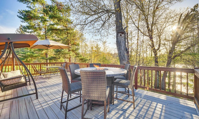 Markville Cabin | Lakefront Cabin w/Dock, Fire Pits in Danbury!