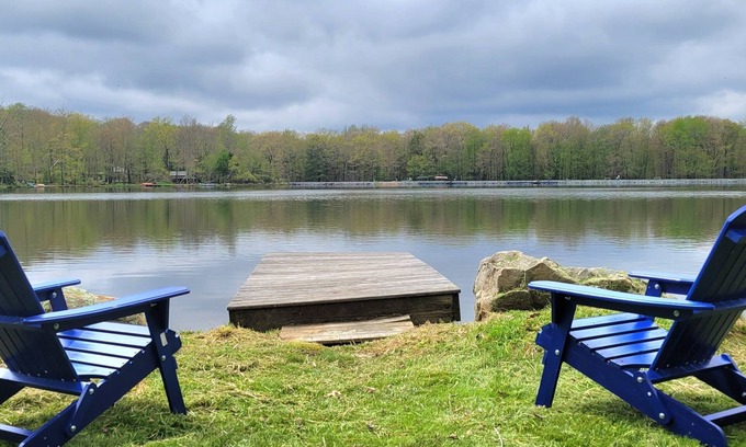 Bouvet Island Cabin | Lakefront Cabin with 2 Kayaks, Fireplace, Firepit, All season water views, Beach