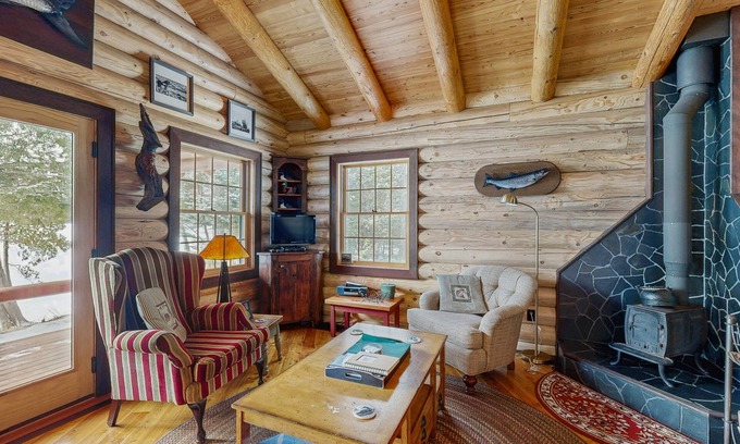 Greenville Cabin | Lakefront cabin with woodstove, beautiful mountain views & private swimming dock