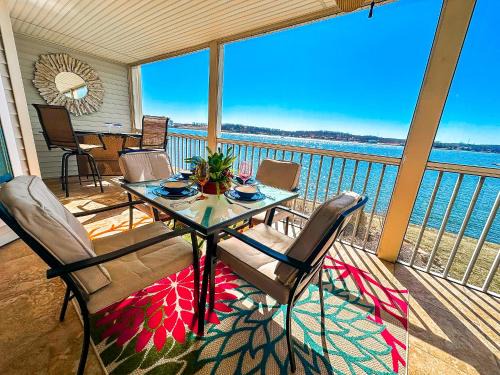 Village of Four Seasons House | Lakefront Condo Wdockdeckpools-sleeps 6