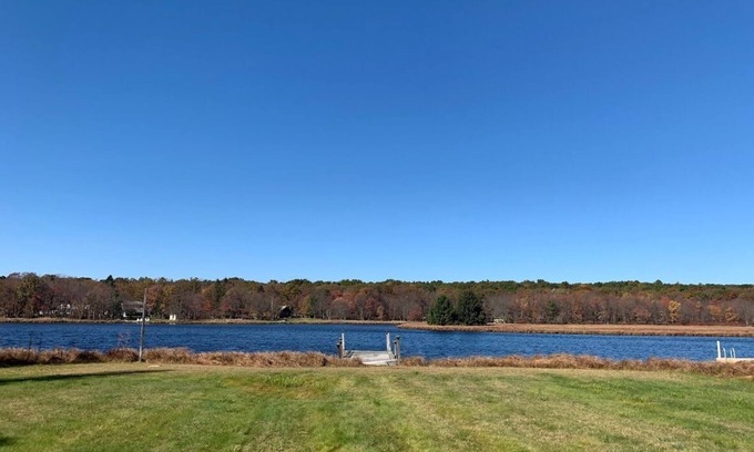 Albrightsville Cottage | Lakefront Cottage w Fireplace, Private Lake Access, Dock, Big Yard, Free Boating