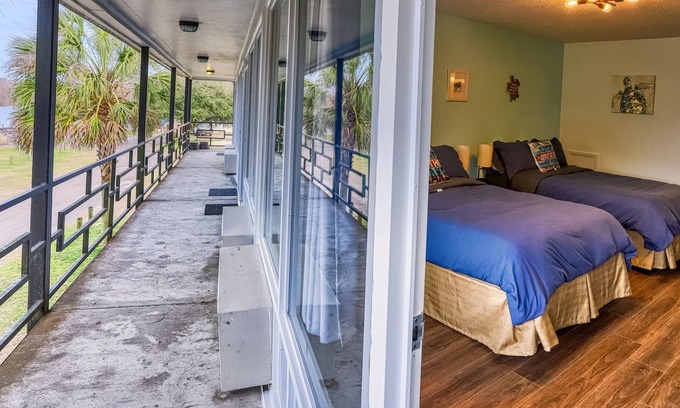 Eutawville House | Lakefront Double - Pet friendly