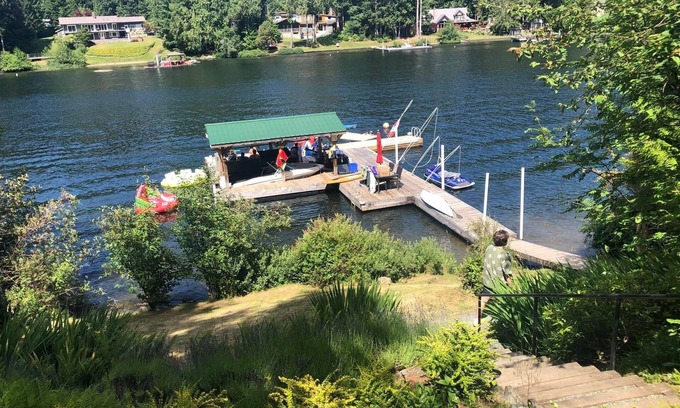 Shawnigan Lake House | Lakefront Family Retreat on Shawnigan Lake
