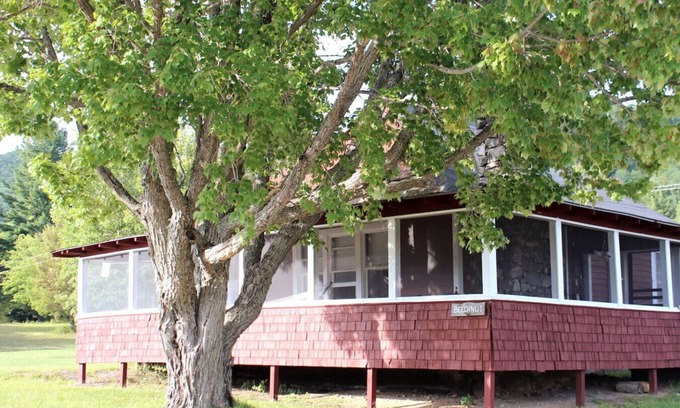 Indian Lake Cabin | Lakefront-Family & Pet Friendly-Adirondack Cabin
