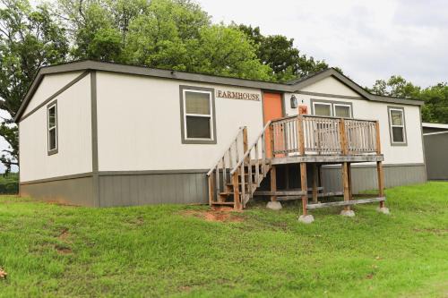 Mead House | Lakefront Farm House - 34