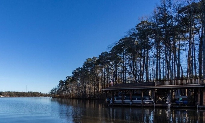 Norwood Cottage | Lakefront Getaway Cottage