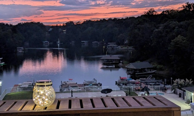 North Shore Condo | Lakefront Hideaway - Outdoor Balcony Perfect for Relaxing