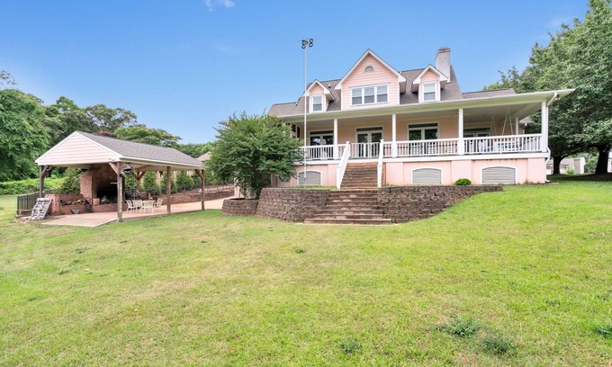 Townville House | Lakefront home on a calm cove sitting on 4 acres!